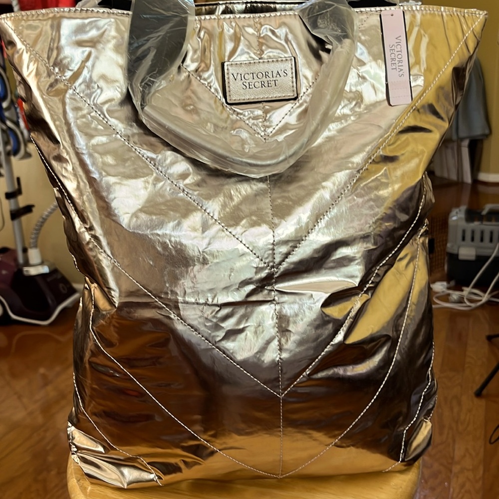 Victoria's Secret Limited Edition 2017 Metallic Rose Gold Tote Bag VS Travel NWT